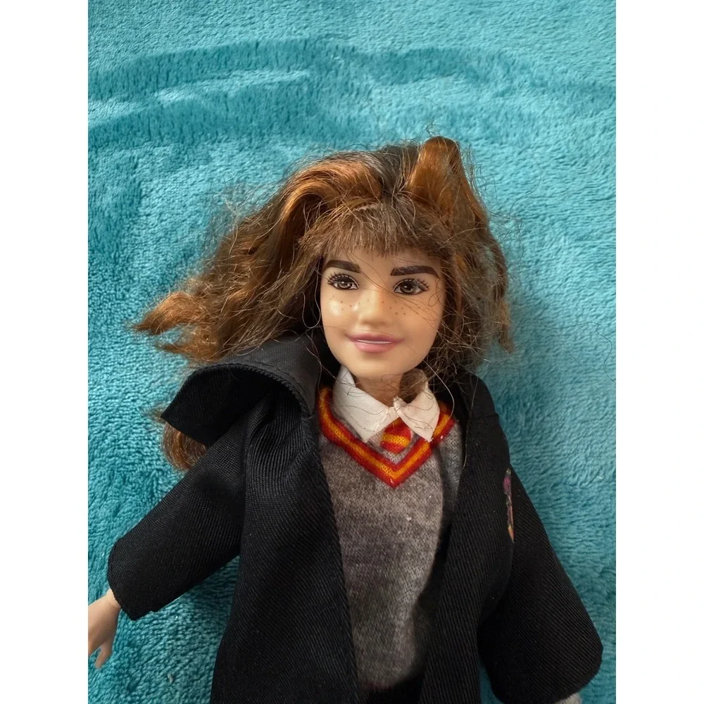 Mattel Harry Potter Hermione Granger Doll‎ Gryffindor Uniform FYM51 Articulated